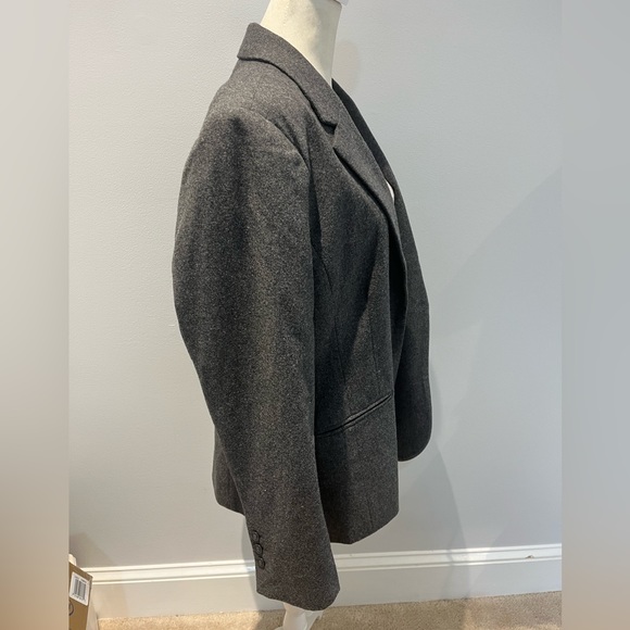 Chadwick’s Gray Blazer Jacket Size 14 P Wool Blend Professional Business Wear - Picture 2 of 10